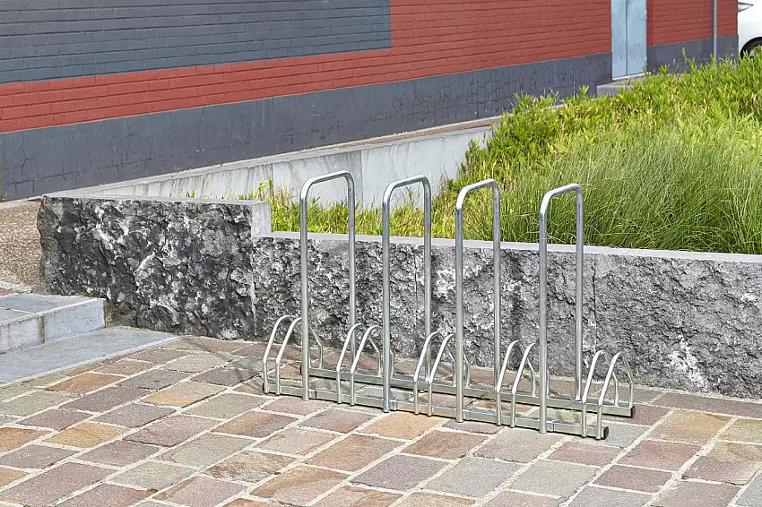 MOTTEZ - Râtelier 5 vélos avec 4 arceaux pour antivol - B131AR