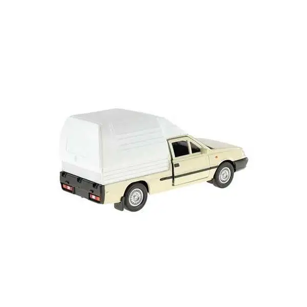 Modèle 1:34, camion FSO Polonez, beige