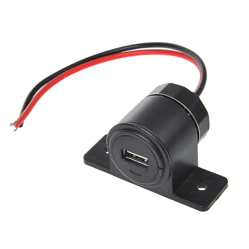 PRISE éLECTRIQUE DE VOITURE EN SAILLIE SINATEC AVEC ENTRéE USB 12V/24V 2100MA