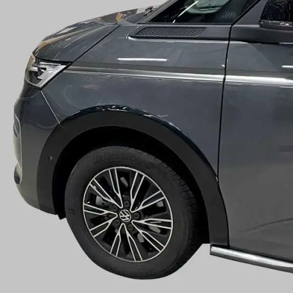 RGM Set extensions de gardeboue sur mesure pour Volkswagen T7 Multivan 2021 empattement court  Noir avec Park Assist