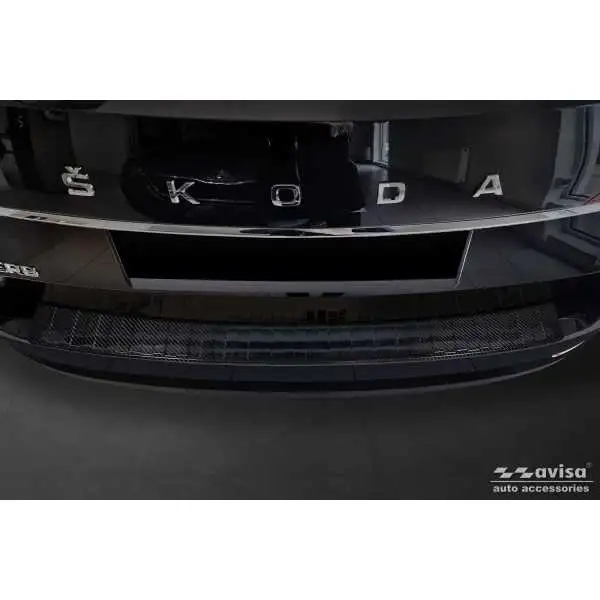 Seuil de coffre carbone SKODA  SUPERB III combi 2015-2019, FL2019- 2024 / SCOUT III  2019-